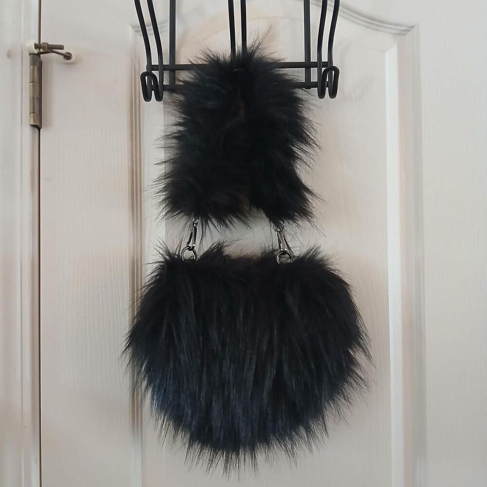 Y2K Shag Faux Fur Fluffy Black Pom Pom Fuzzy Shaggy Statement Handbag Purse Alt